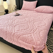 1pc Jacquard Fitted Sheet – Embossed Warm Plush Mattress Cover, Anti-Mite & Non-Slip Protective Bed Cover