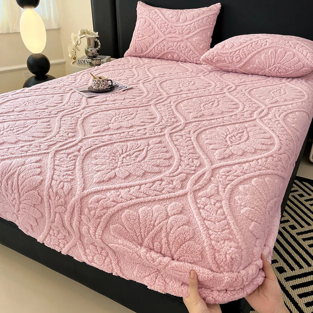 1pc Jacquard Fitted Sheet – Embossed Warm Plush Mattress Cover, Anti-Mite & Non-Slip Protective Bed Cover